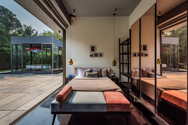 Glass-house-C1